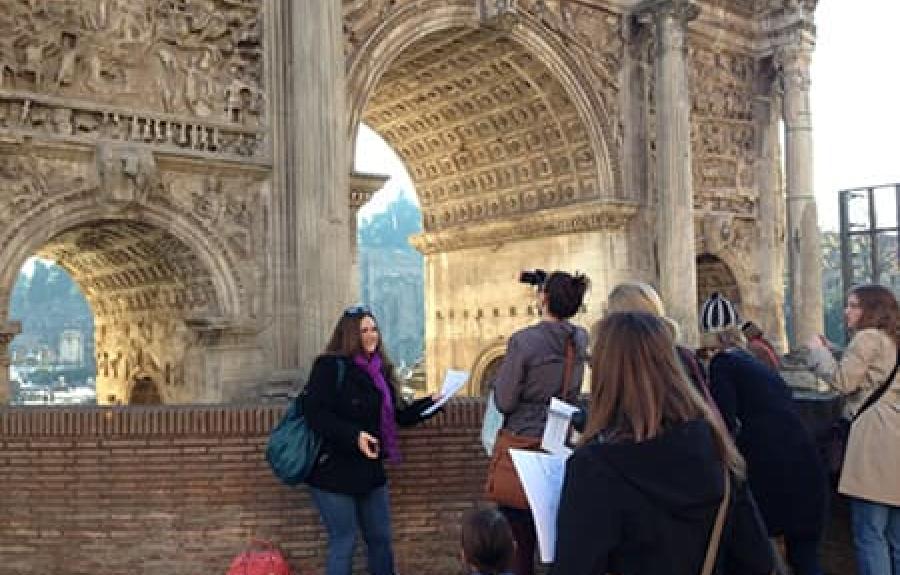 Student presents on the Arch of Septimius Severus in the Roman Forum, as part of a traveling seminar on “Roman Sculpture in Context.&quot;