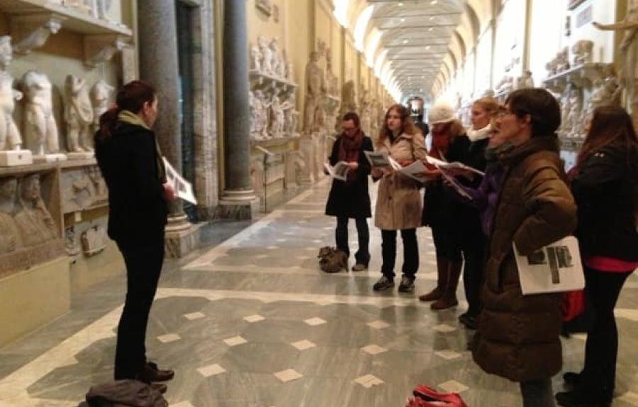 Student delivers a presentation in the Vatican Museums, Rome, as part of a traveling seminar on “Roman Sculpture in Context.”