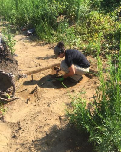 Ruth Portes excavating a 4th century grave at Pichvnari